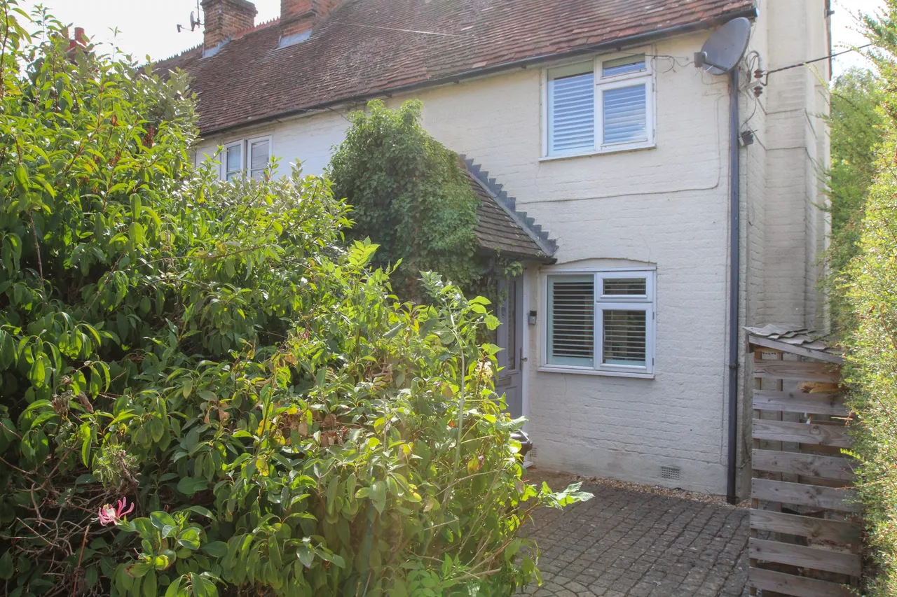 2 bed house for sale — Nursery Terrace, Hook Road, North Warnborough, RG29 1ER