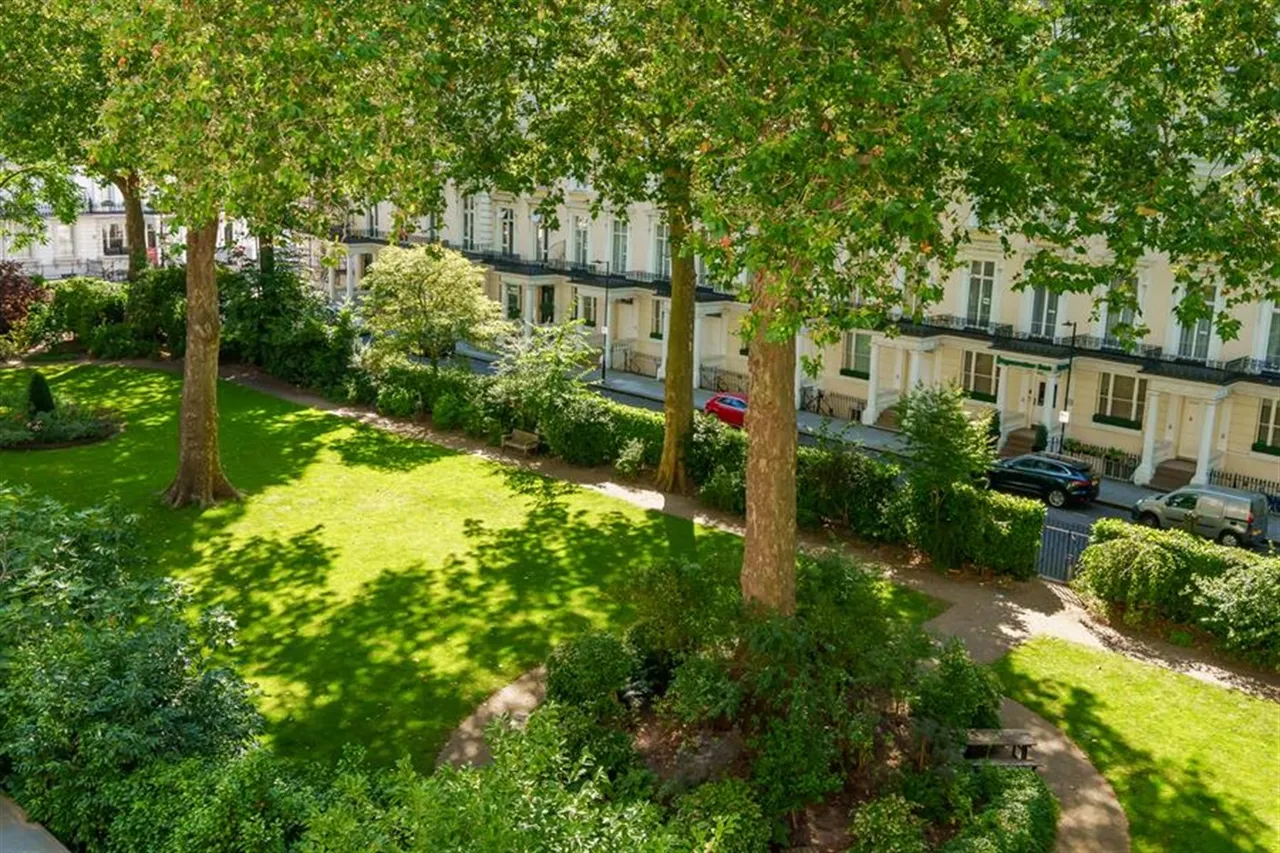 London, W2 4NP, photo 18