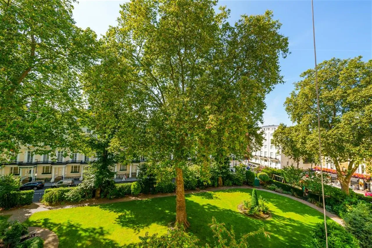 London, W2 4NP, photo 17