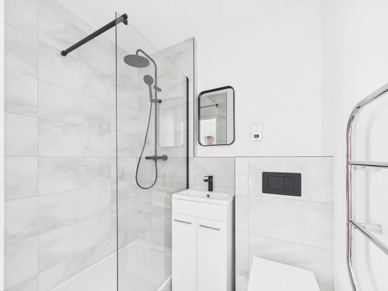Apartment 26, The Clarence Clarence Parade, Cheltenham, GL50 3NY, photo 10