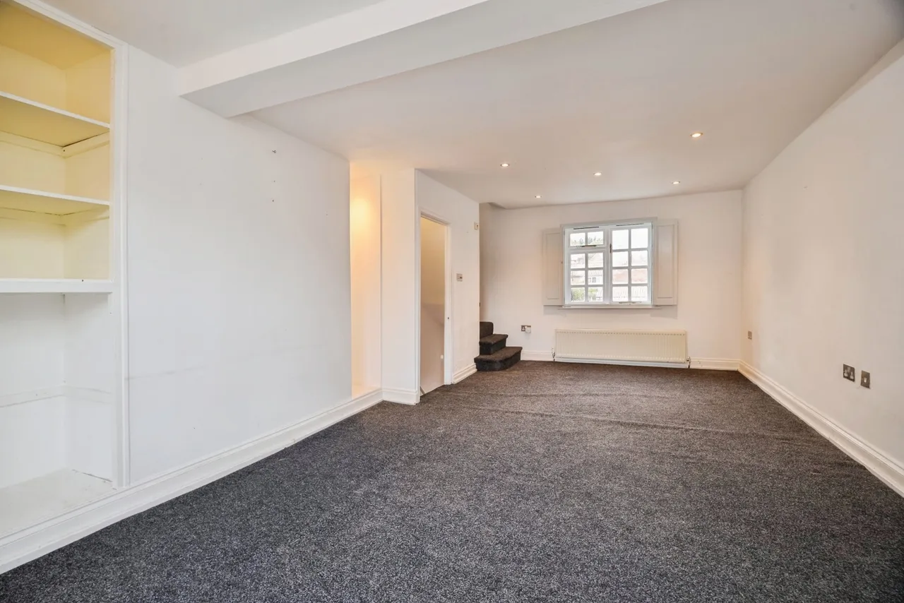 High Street, Yarm, TS15, photo 8