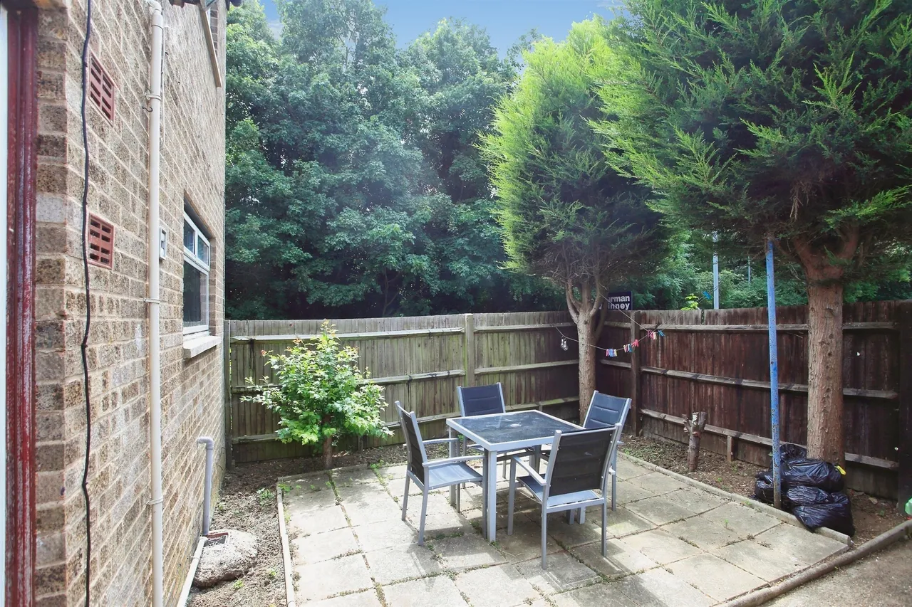 Clipston Walk, Peterborough, PE3, photo 8