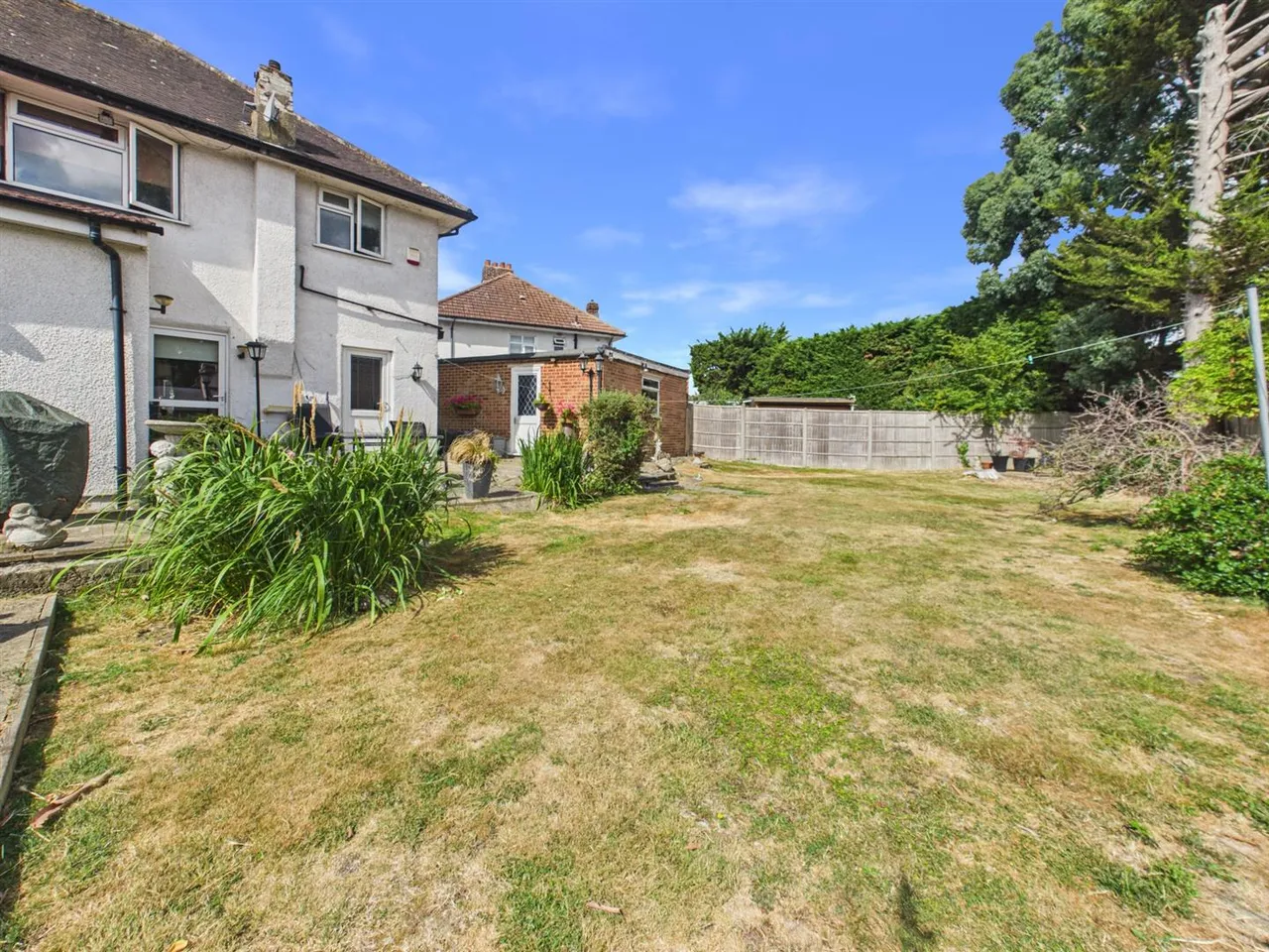 Hillcroft Crescent, Ruislip, HA4 9HL, photo 14