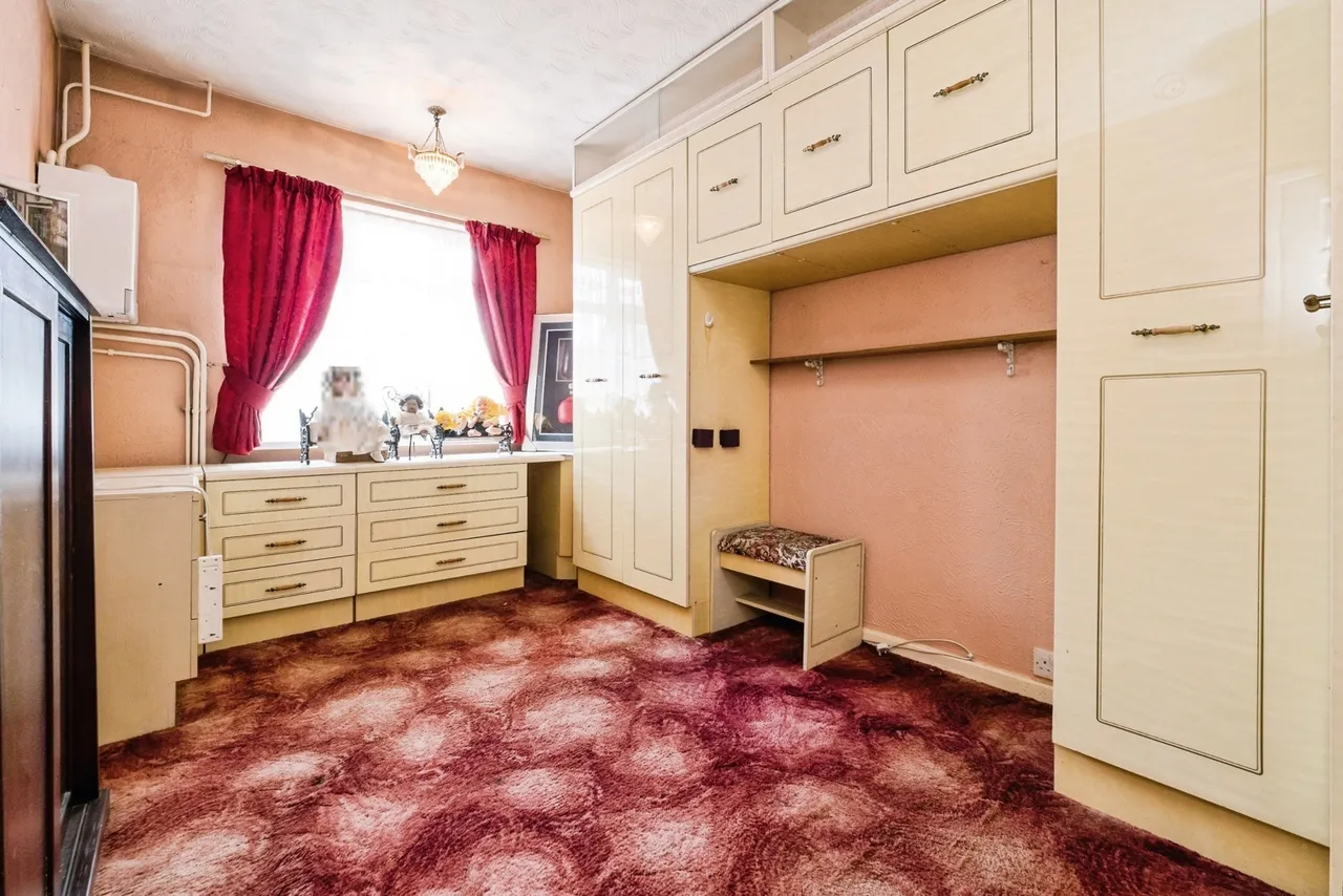 Finchingfield Avenue, Woodford Green, IG8, photo 9