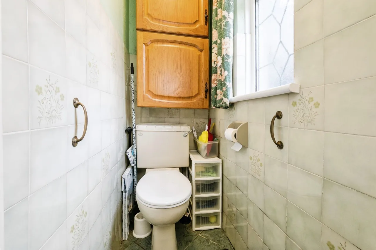 Finchingfield Avenue, Woodford Green, IG8, photo 7