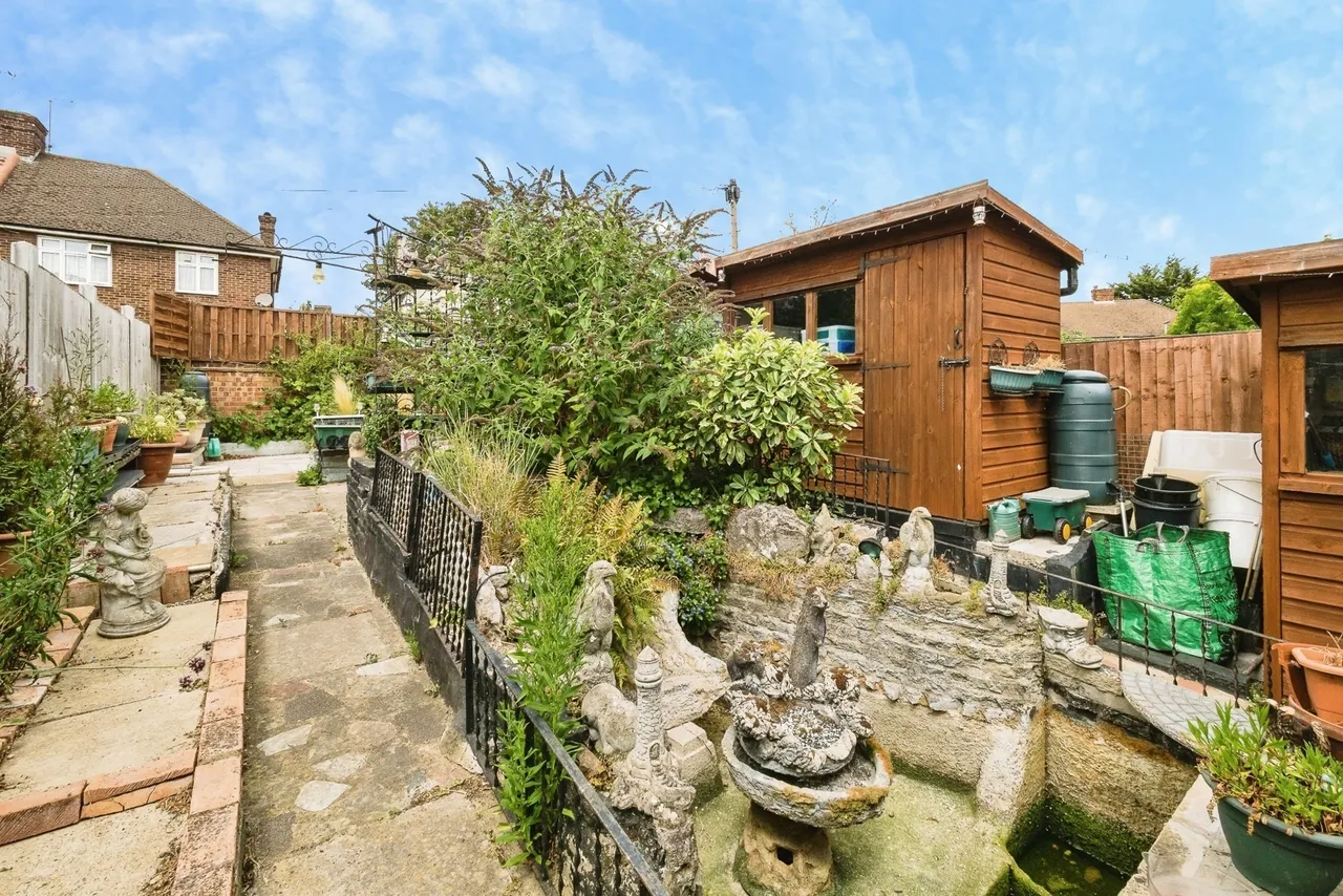 Finchingfield Avenue, Woodford Green, IG8, photo 17