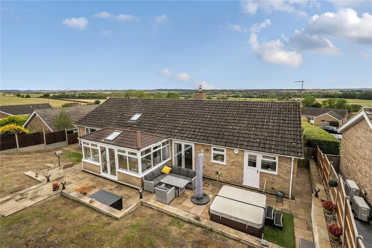 Glenfield Drive, Great Doddington, NN29, photo 19