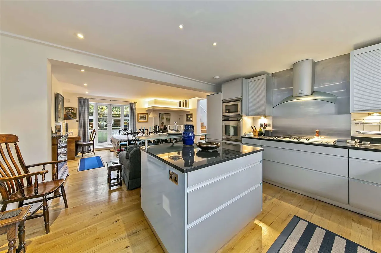 Queens Road, Richmond, Surrey, TW10 6JW, photo 5