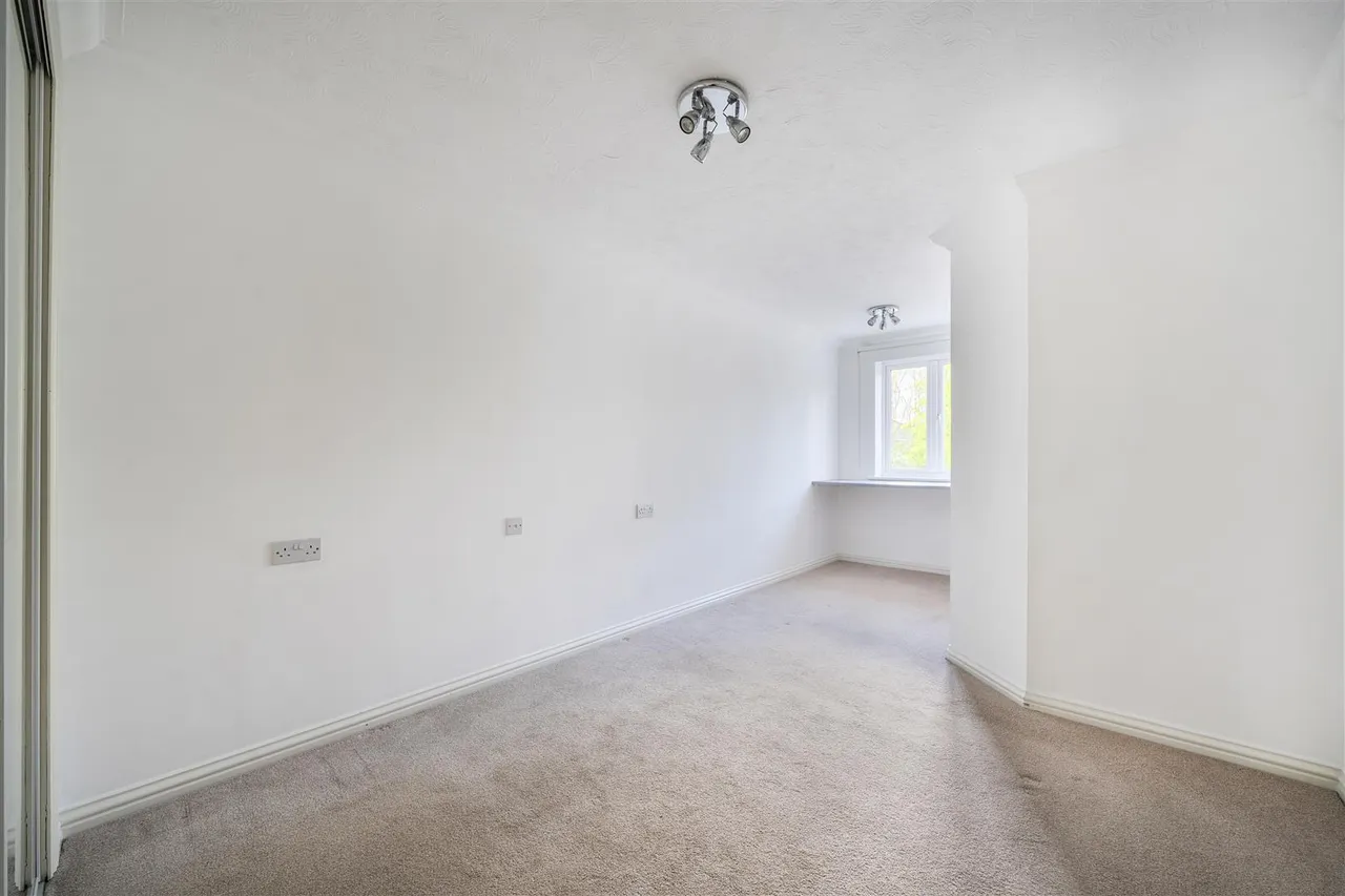 High Street, Rickmansworth, WD3, photo 9