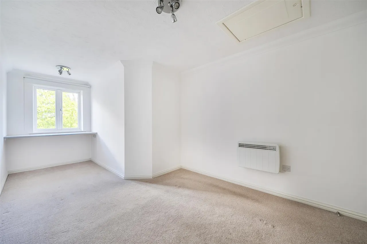 High Street, Rickmansworth, WD3, photo 8