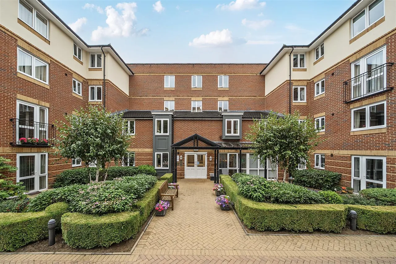 High Street, Rickmansworth, WD3, photo 15