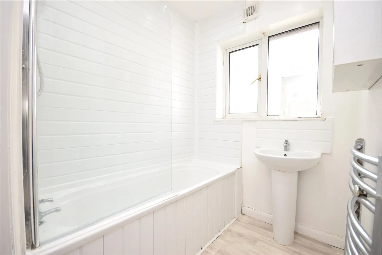 Kings Croft Gardens, Moortown, LS17, photo 9