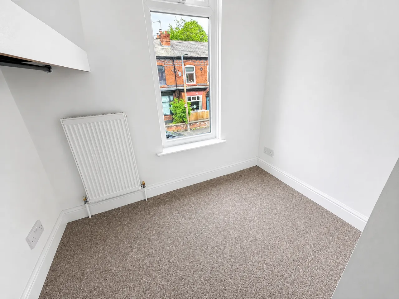 Aberdeen Crescent, Edgeley, SK3, photo 14