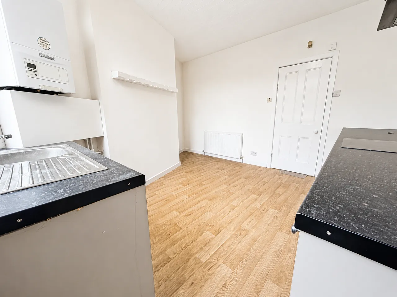 Aberdeen Crescent, Edgeley, SK3, photo 6