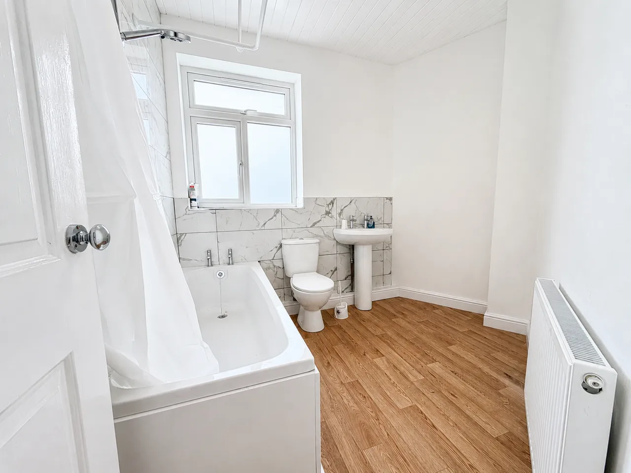 Aberdeen Crescent, Edgeley, SK3, photo 8