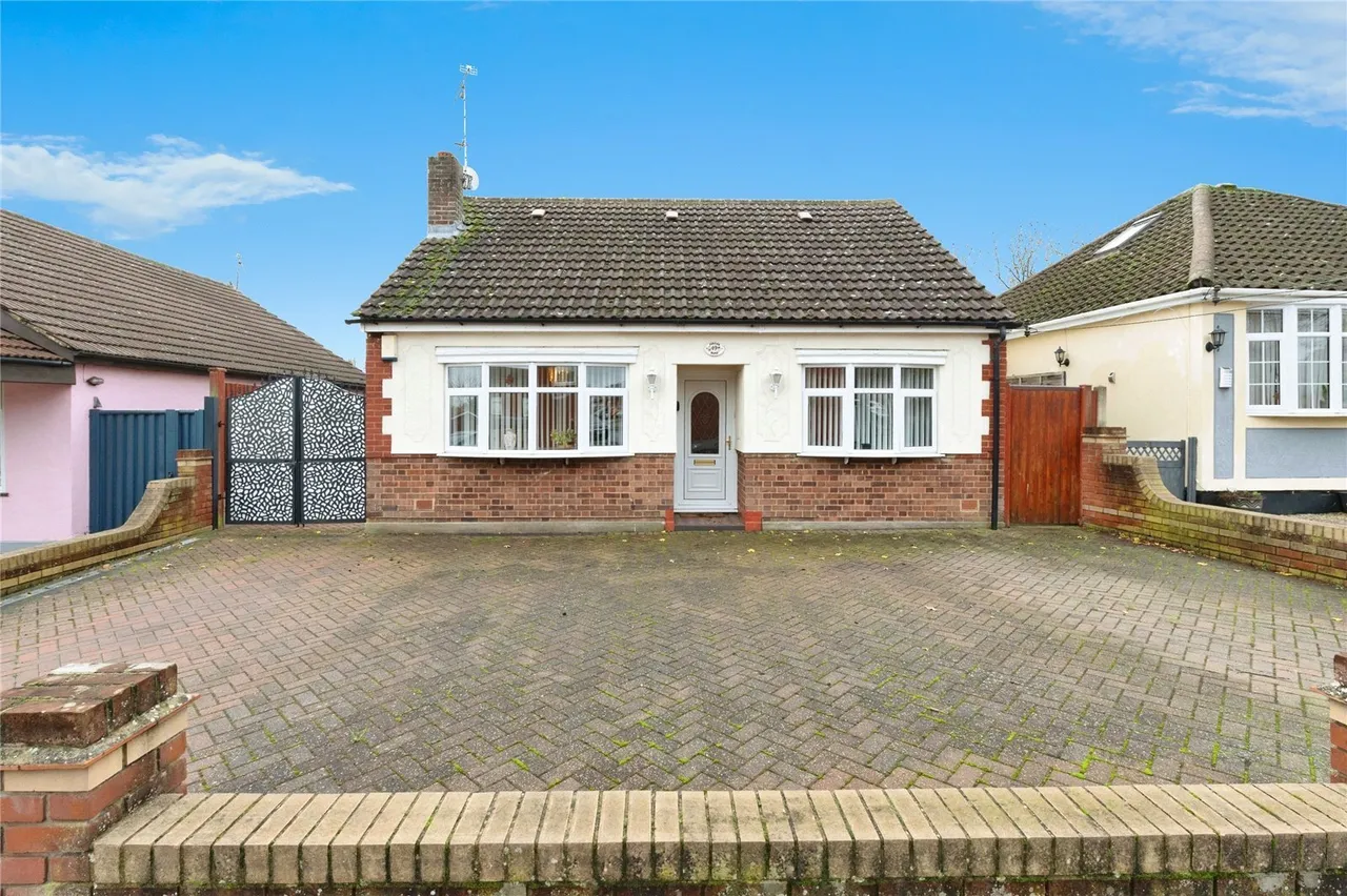 Gordon Road, Basildon, Essex, SS14, photo 23