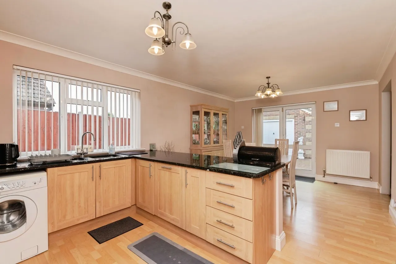 Gordon Road, Basildon, Essex, SS14, photo 15
