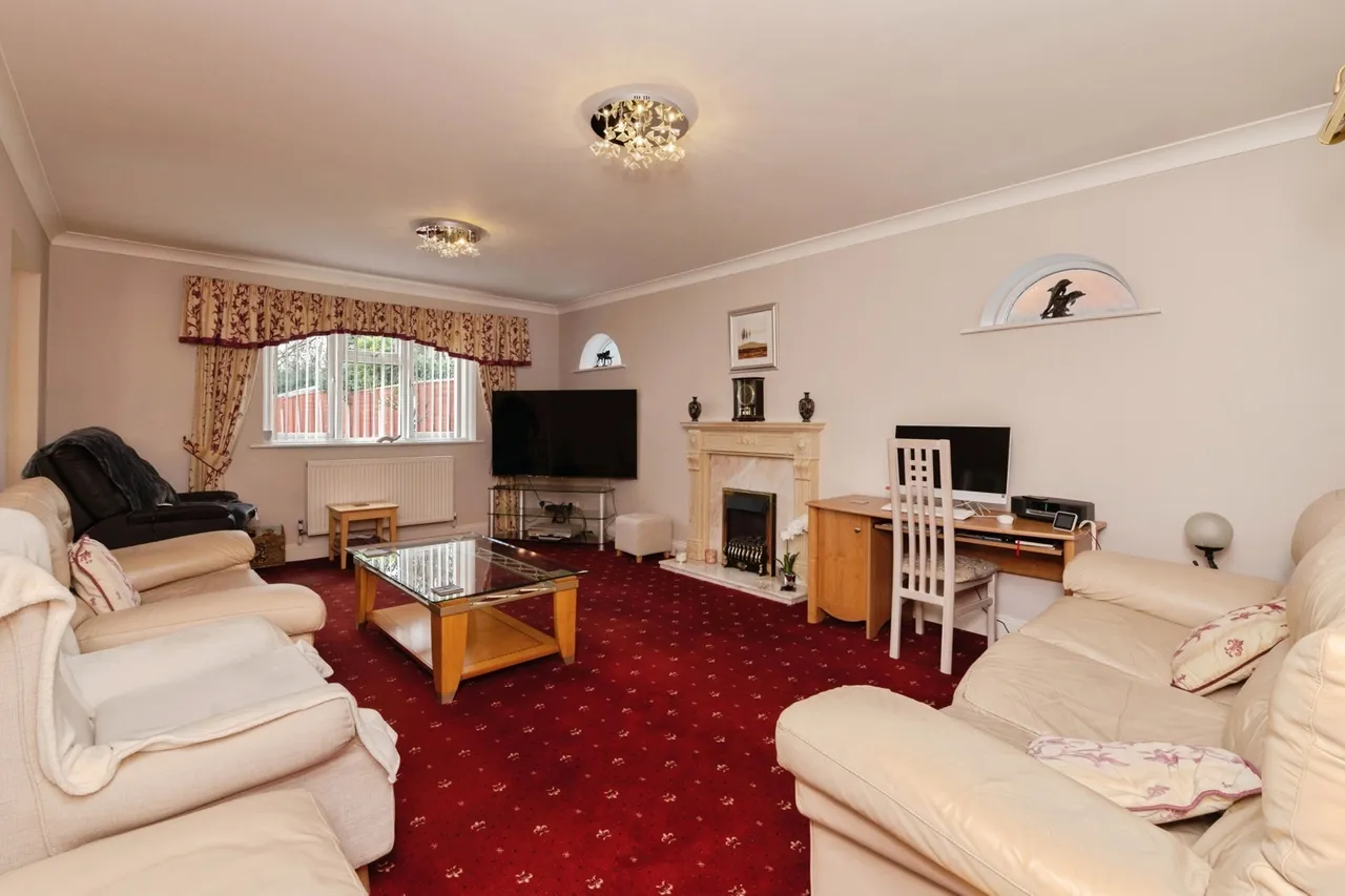 Gordon Road, Basildon, Essex, SS14, photo 18