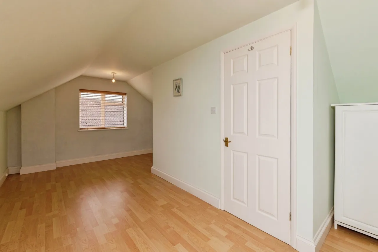 Gordon Road, Basildon, Essex, SS14, photo 10