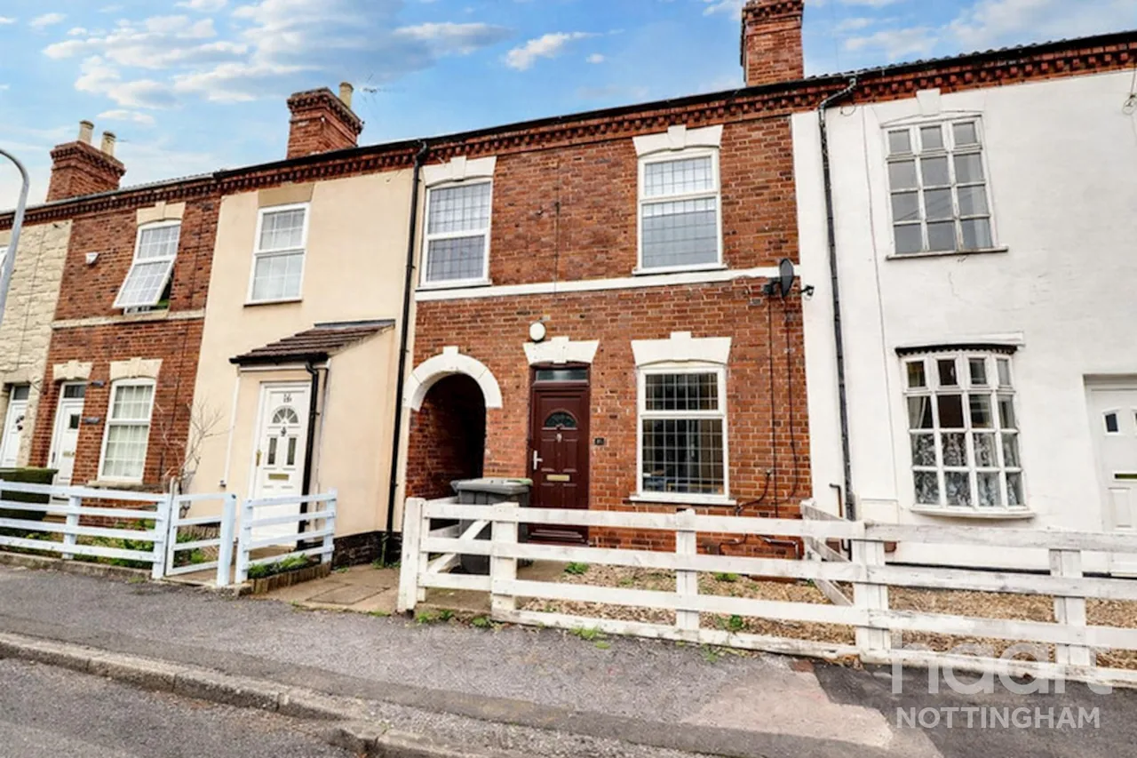 5 bed house for sale, Thyra Grove, Beeston, NG9
