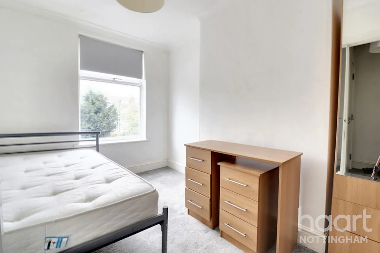 Thyra Grove, Beeston, NG9, photo 9