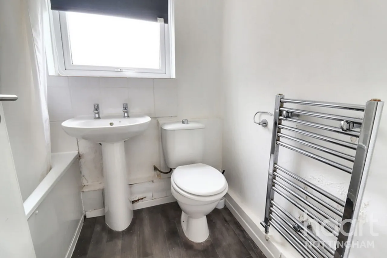 Thyra Grove, Beeston, NG9, photo 6