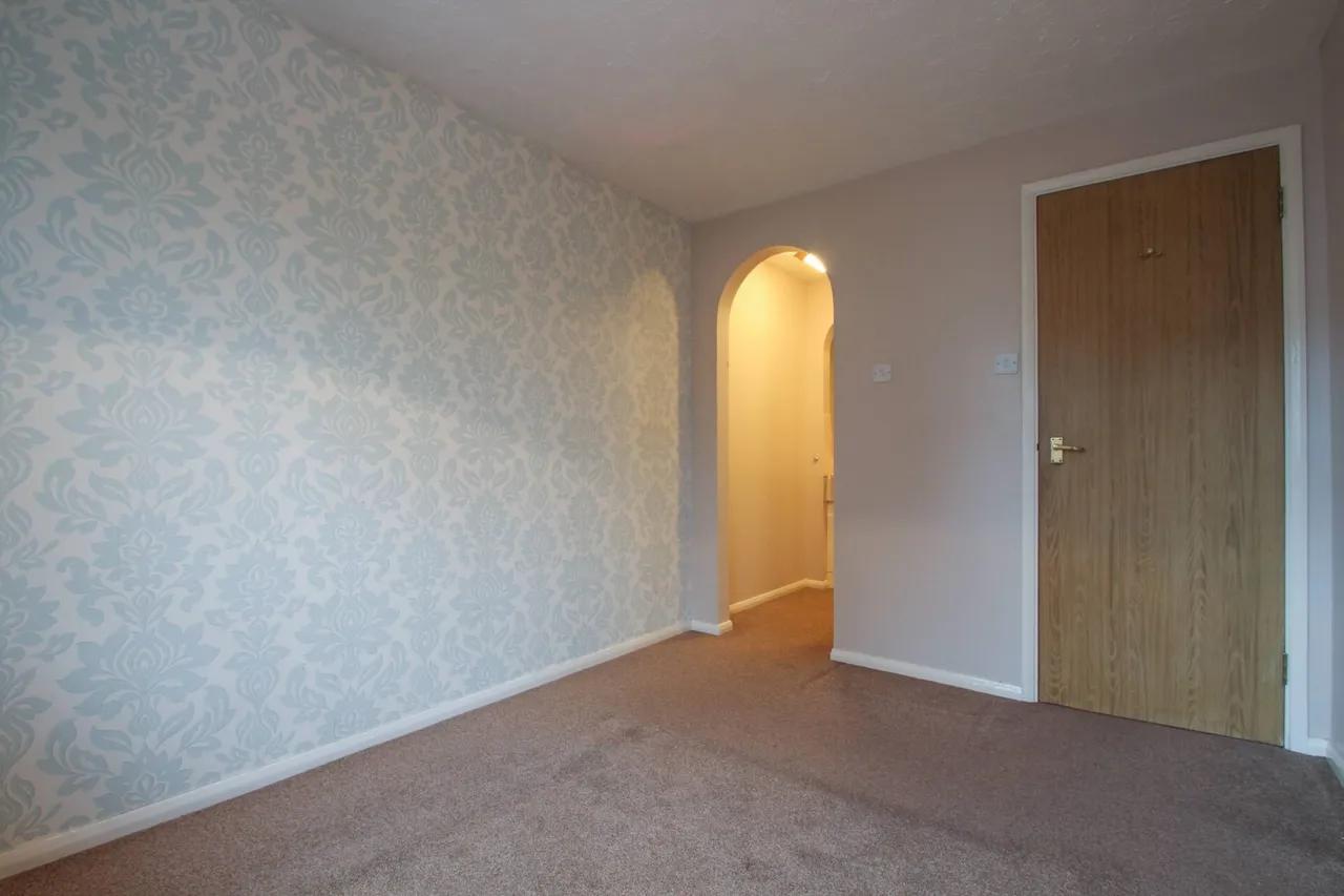 Bishops Court, Greenhithe, photo 6