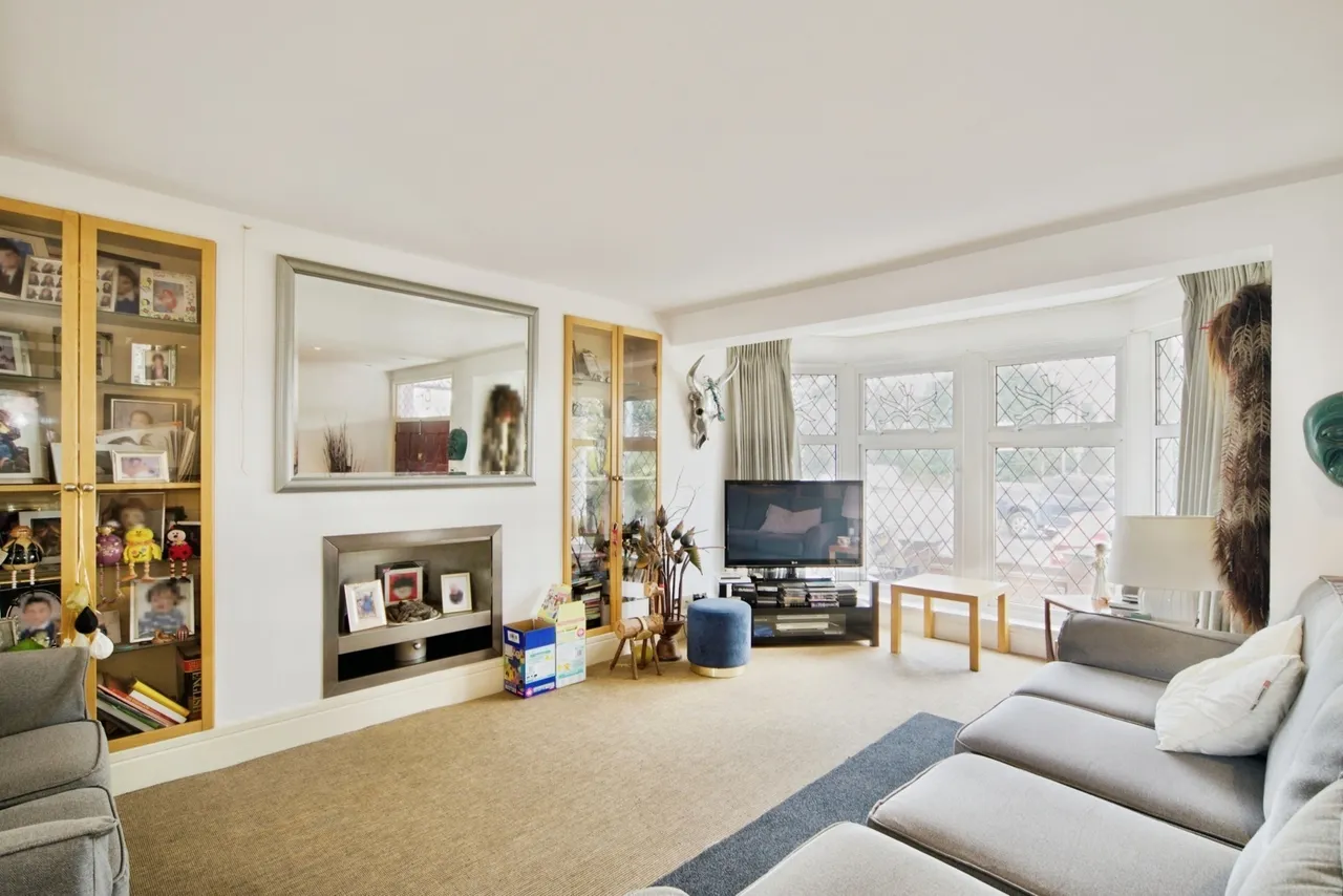 Lake House Road, London, E11, photo 2