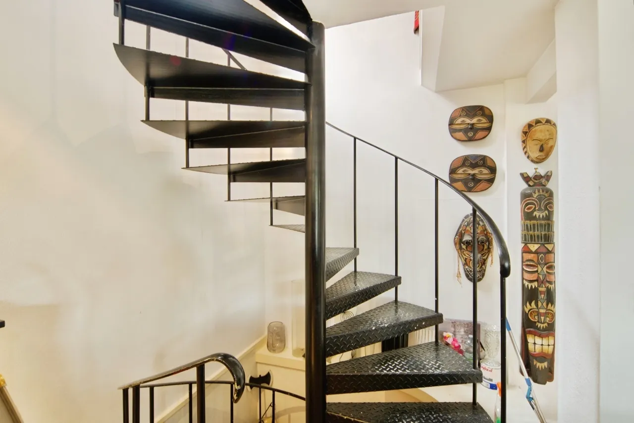 Lake House Road, London, E11, photo 17