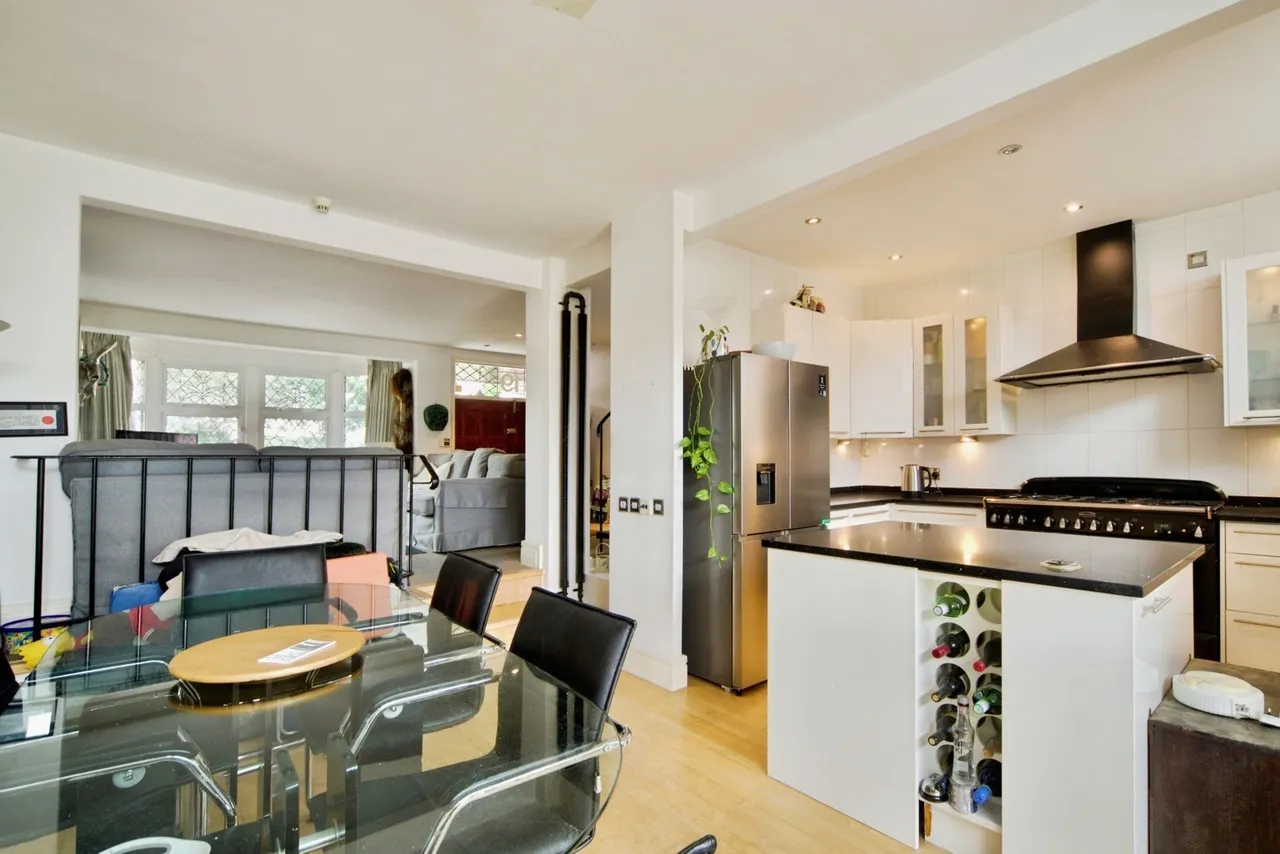 Lake House Road, London, E11, photo 9