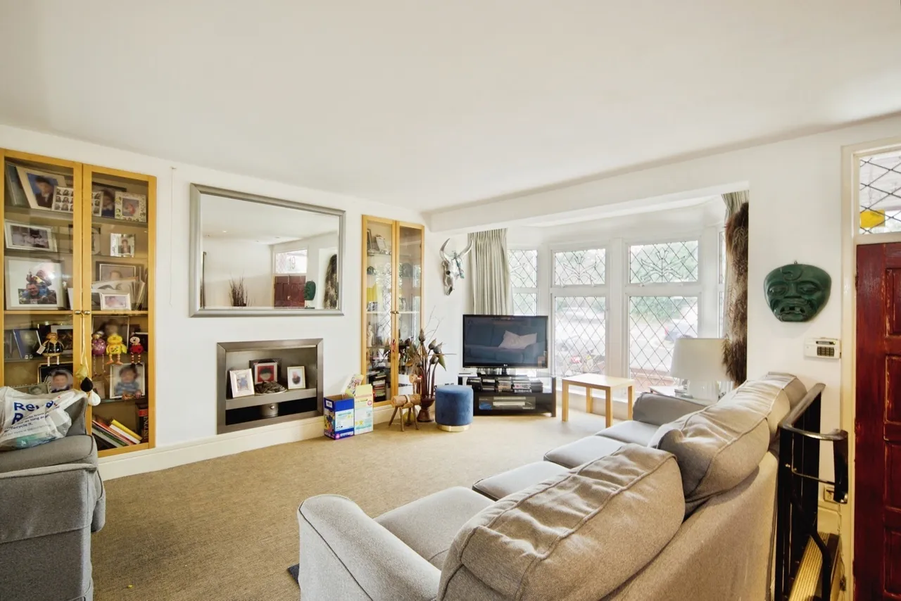 Lake House Road, London, E11, photo 4