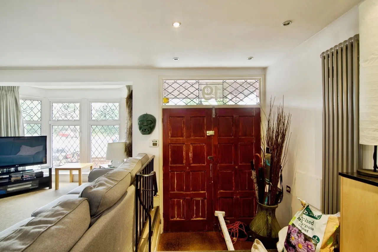 Lake House Road, London, E11, photo 21