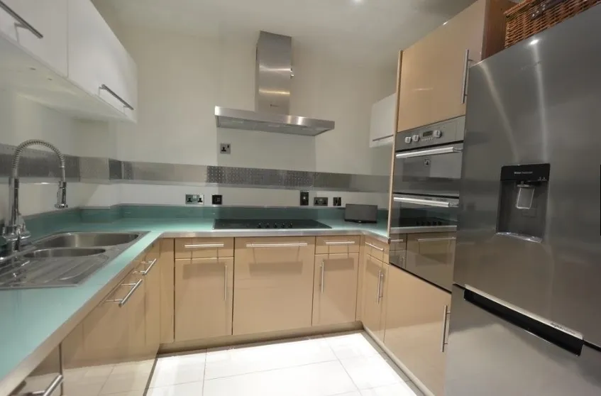 Bramham Gardens Earls Court SW5, photo 9