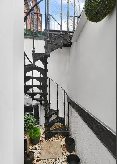 Bramham Gardens Earls Court SW5, photo 4