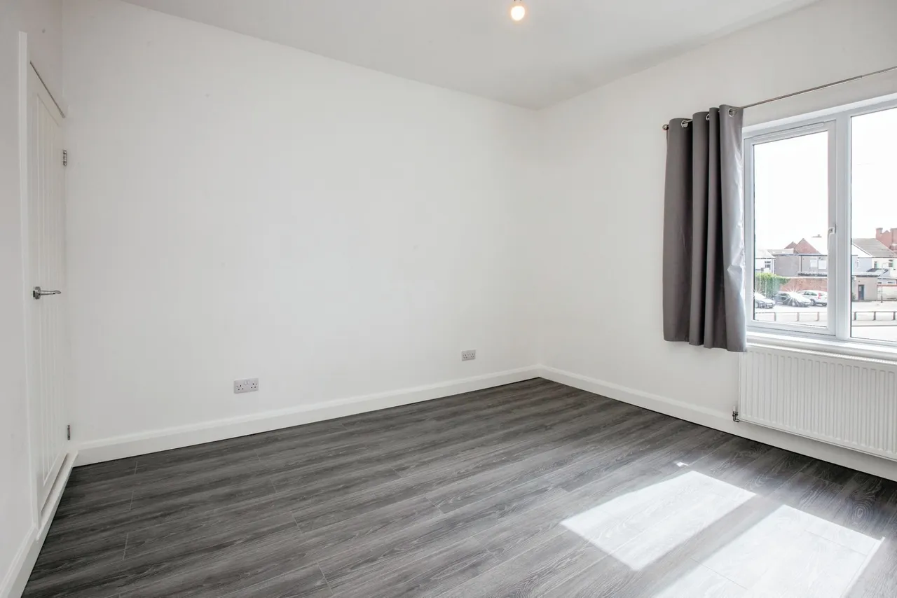 Mansfield Road, SUTTON-IN-ASHFIELD, Nottinghamshire, NG17, photo 13