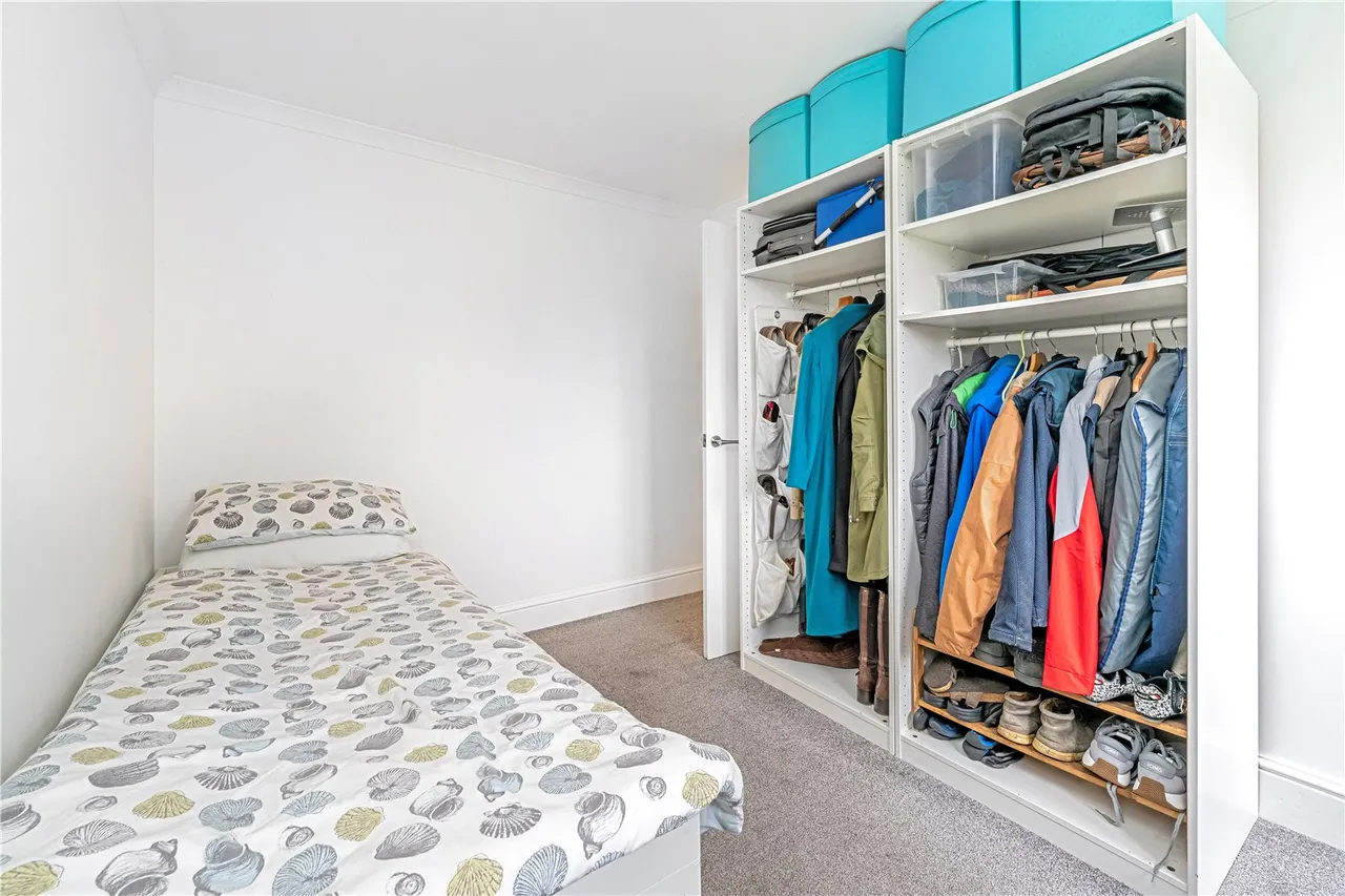 Fairlight, Uxbridge Road, Hampton, TW12 1SN, photo 7
