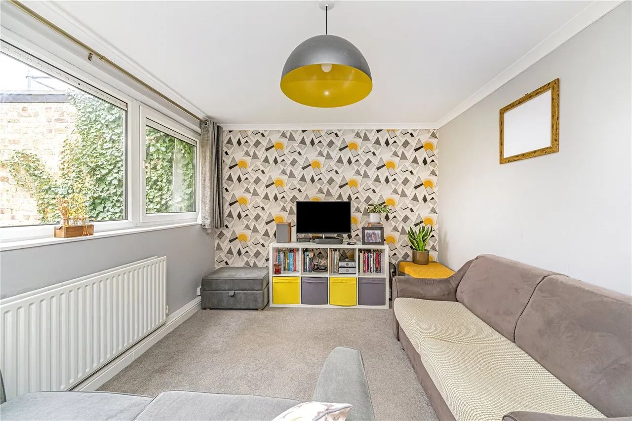 Fairlight, Uxbridge Road, Hampton, TW12 1SN, photo 4