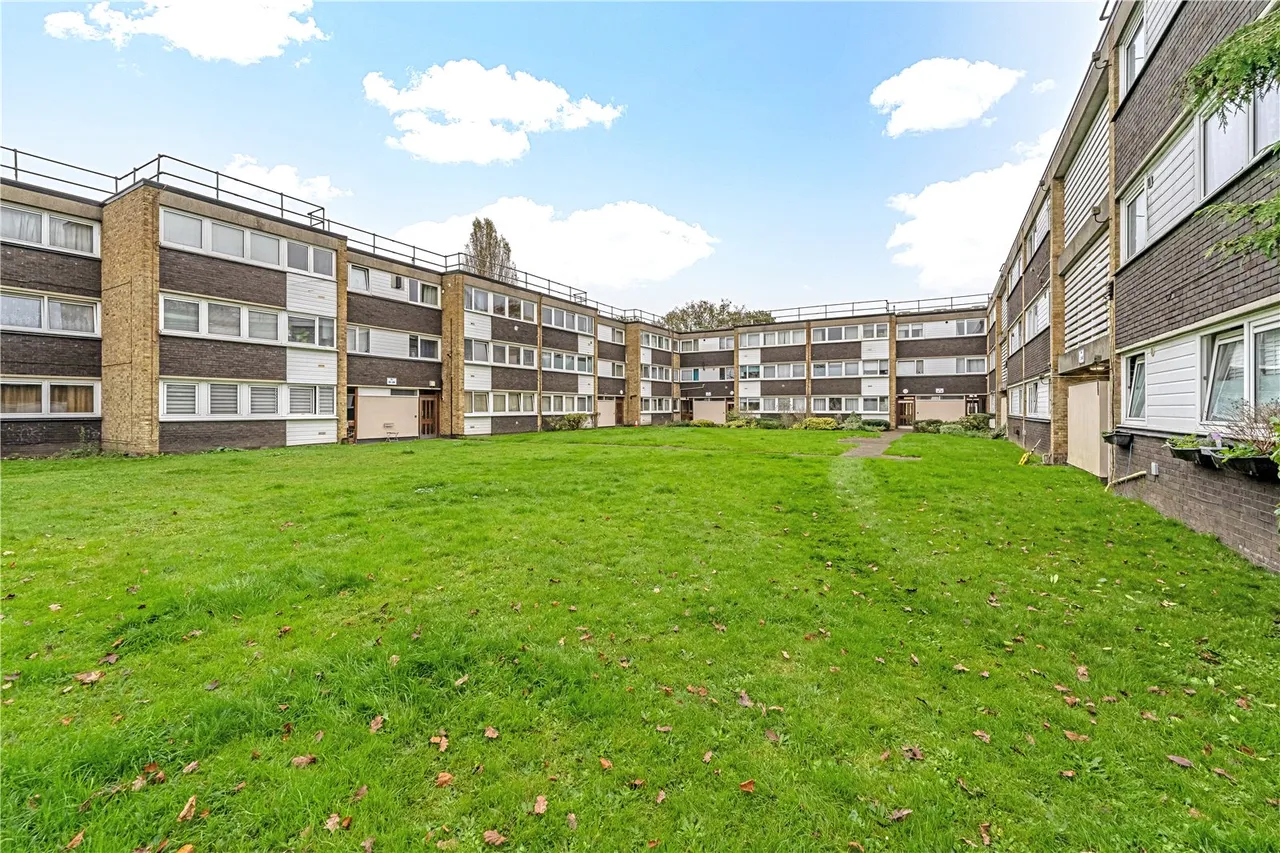 Fairlight, Uxbridge Road, Hampton, TW12 1SN, photo 8