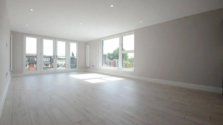 Kings Road, Fleet, GU51, photo 2