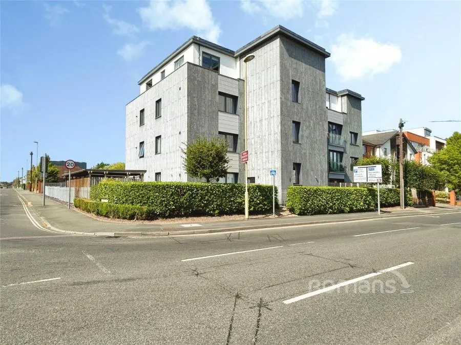 Kings Road, Fleet, GU51, photo 11