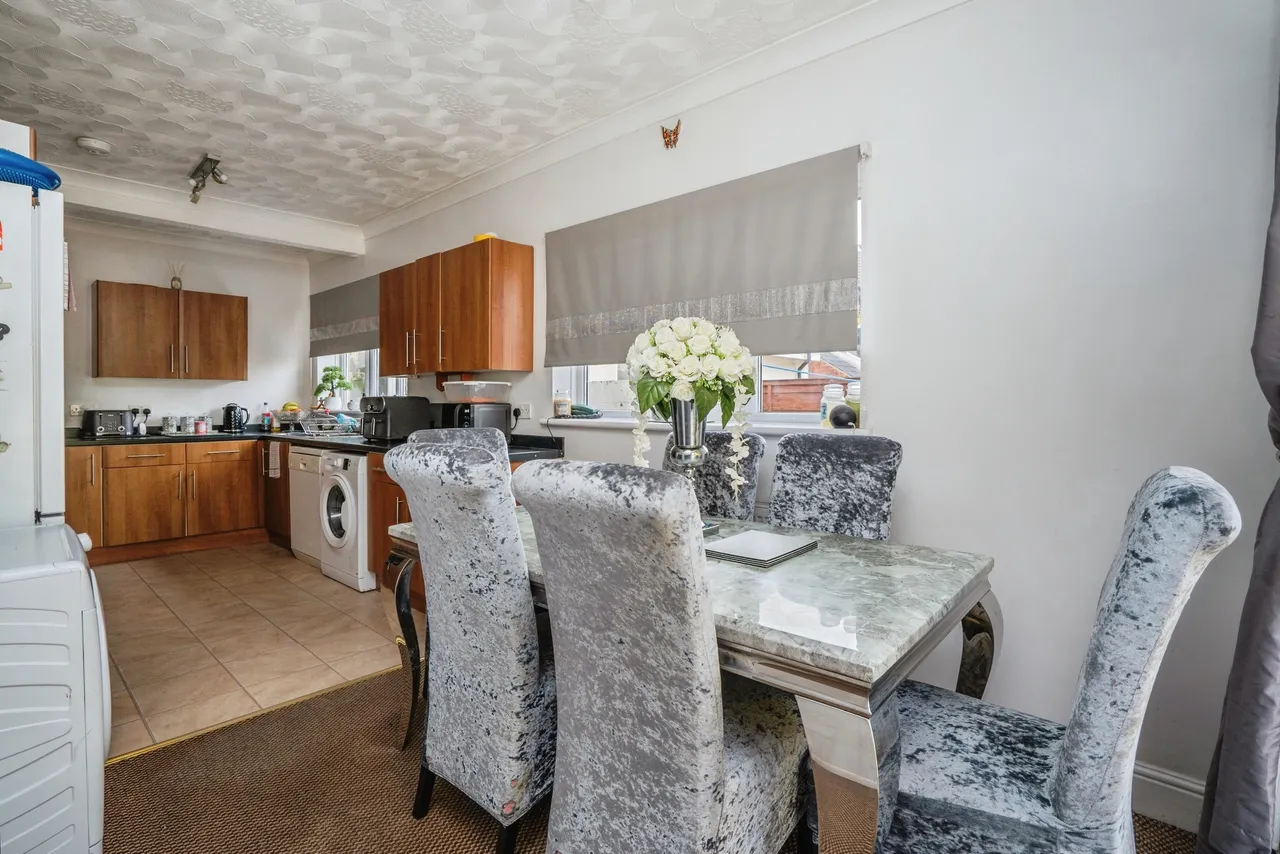 Highbury Grove, Cosham, PO6, photo 10