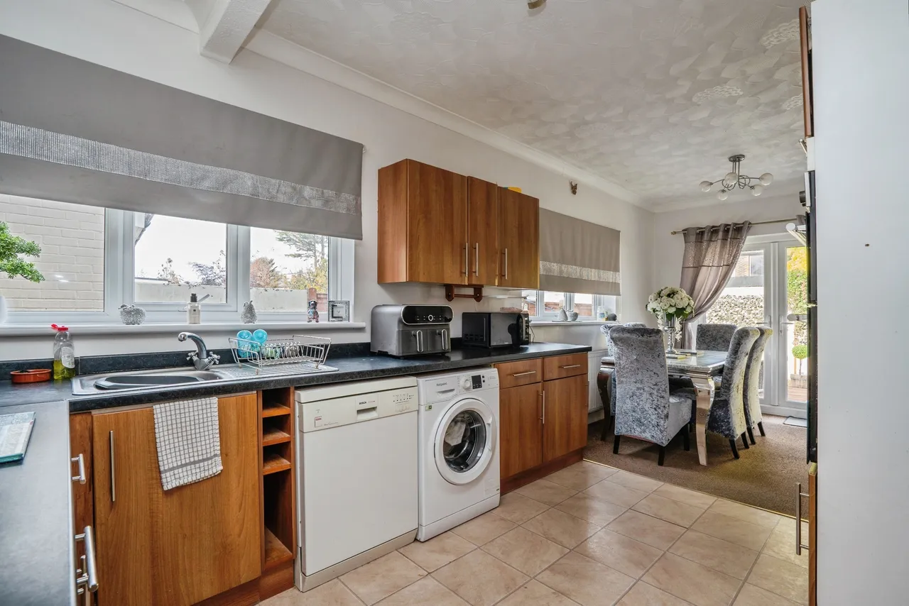 Highbury Grove, Cosham, PO6, photo 13