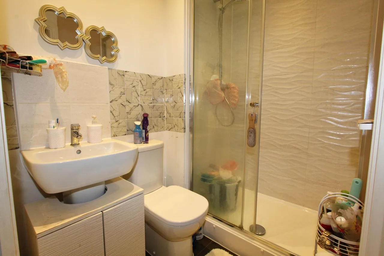 Holdenby Drive, Corby, NN17, photo 11