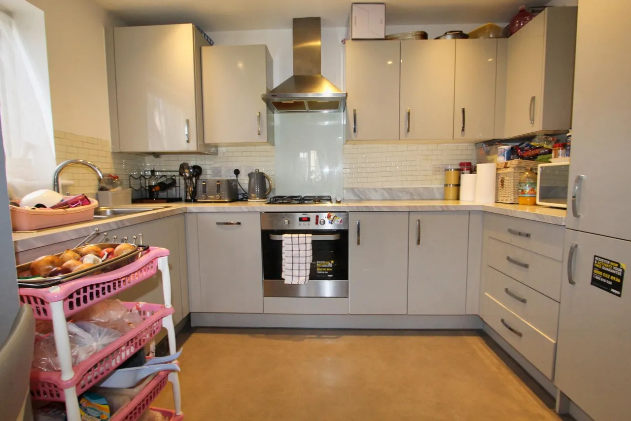 Holdenby Drive, Corby, NN17, photo 3