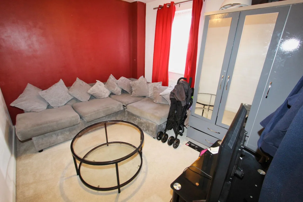 Holdenby Drive, Corby, NN17, photo 10