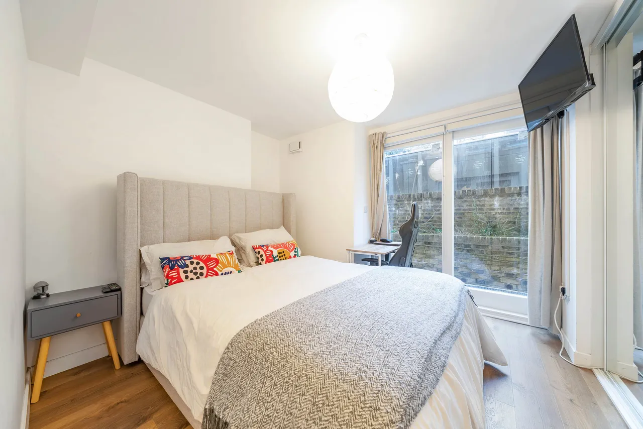 Flat 1, 4 Oxford Road, LONDON, photo 8