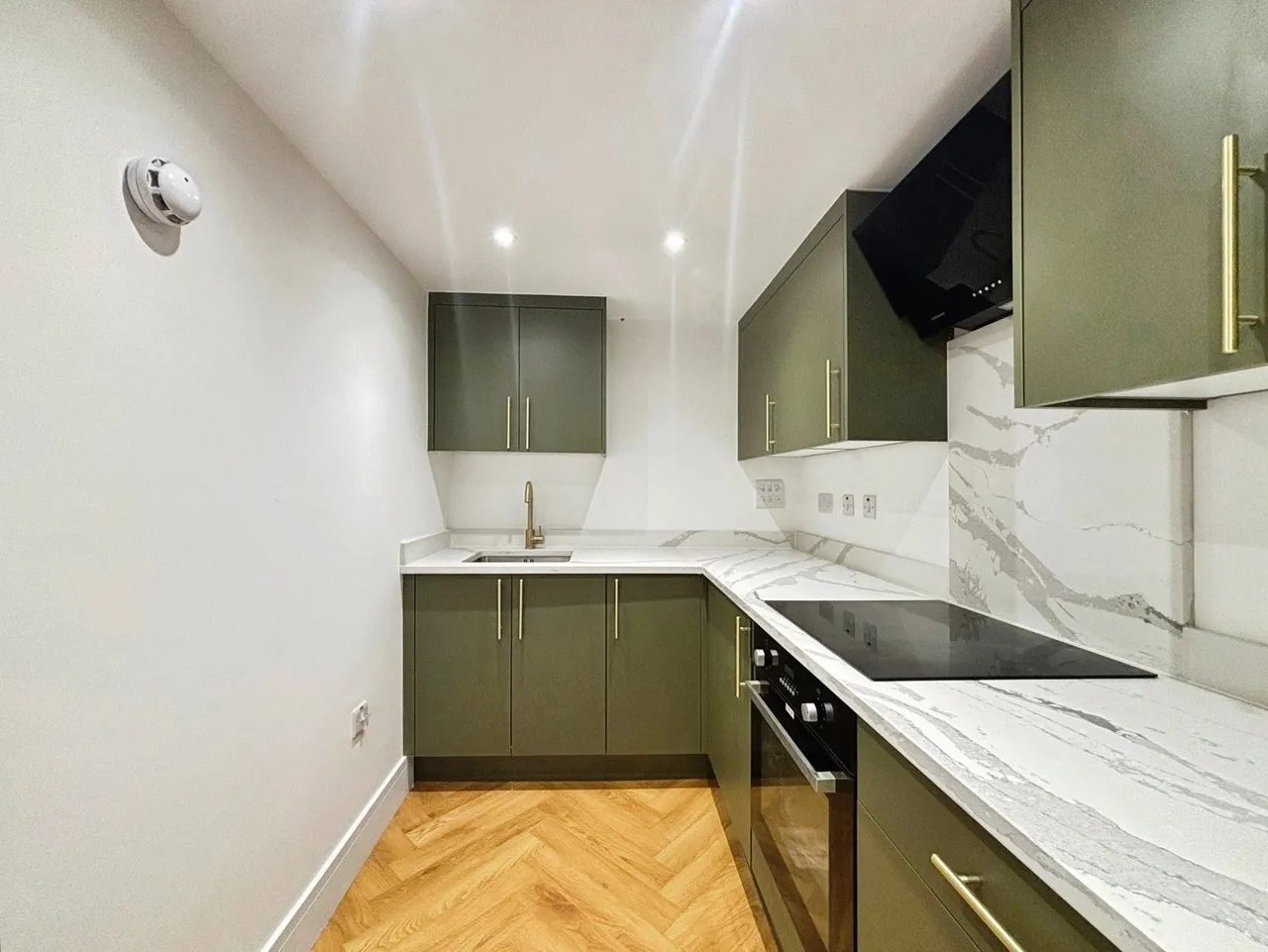 Ash Street, Ash, Aldershot, Surrey, GU12 6LH, photo 5