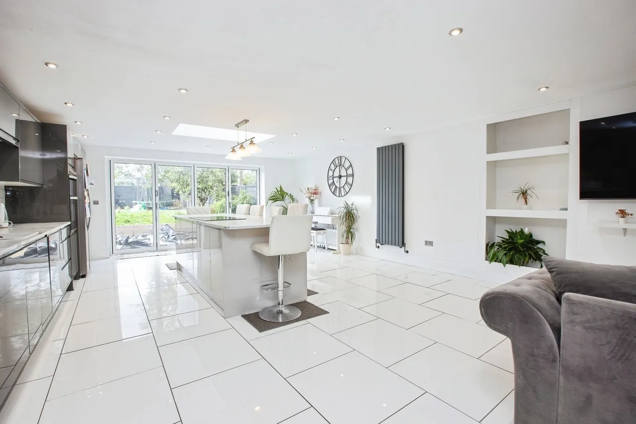Sutton Road, Kirkby-in-Ashfield, NG17, photo 3