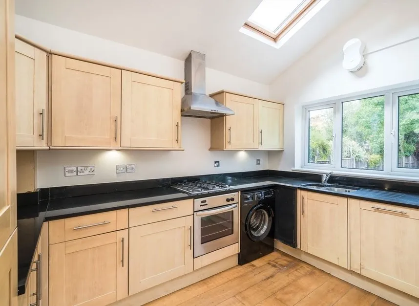 Hopton Road, Streatham, SW16, photo 2