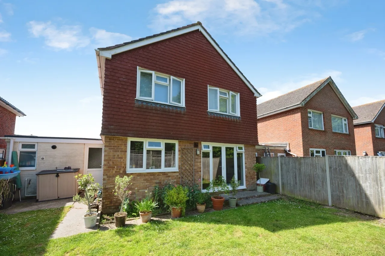 Burwood Grove, Hayling Island, PO11, photo 18